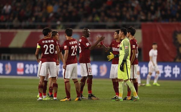  热刺核心伤退球队遭遇三连败  