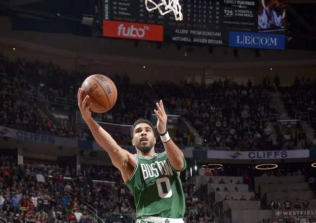  米切尔三分绝杀骑士主场惊险击败公牛